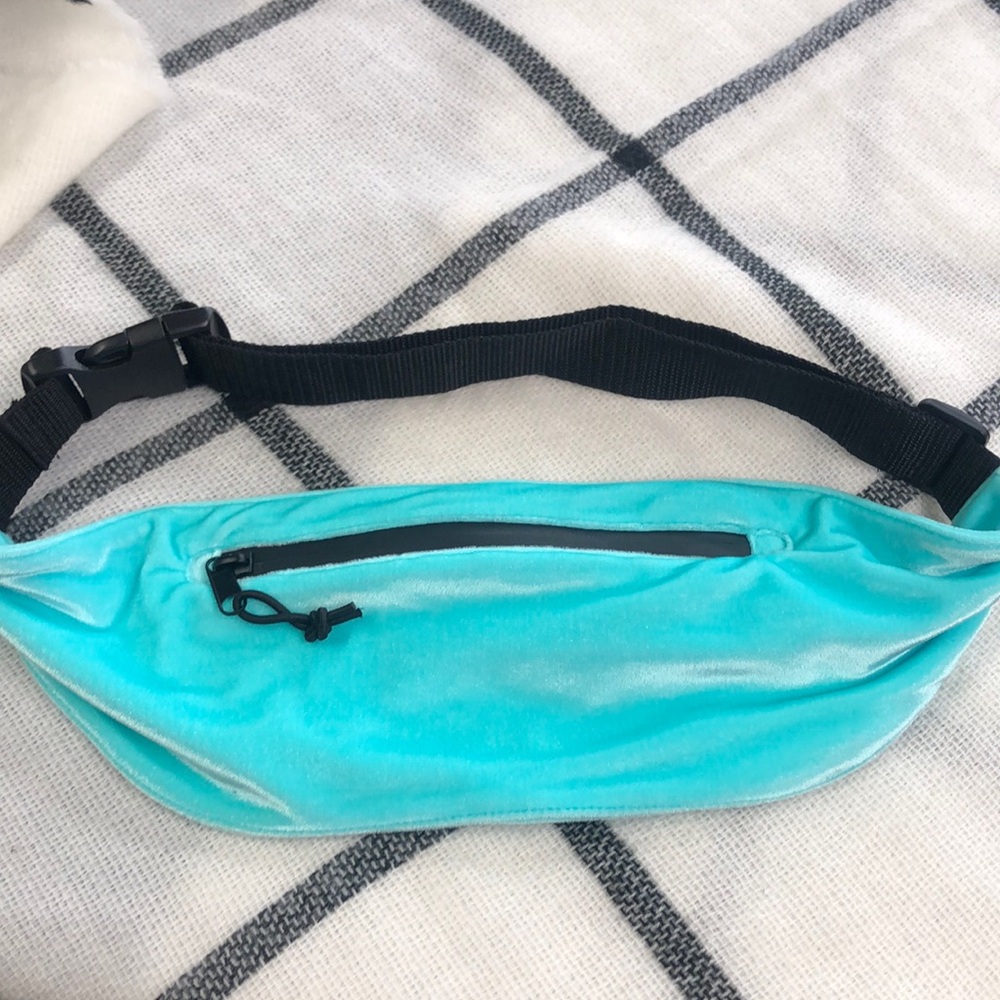 Triangl Blue/Green Velvet Fanny Pack